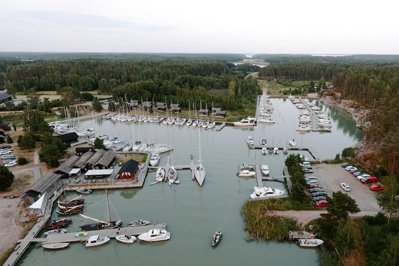 Вилла Peterzens Boathouse Laupunen Экстерьер фото