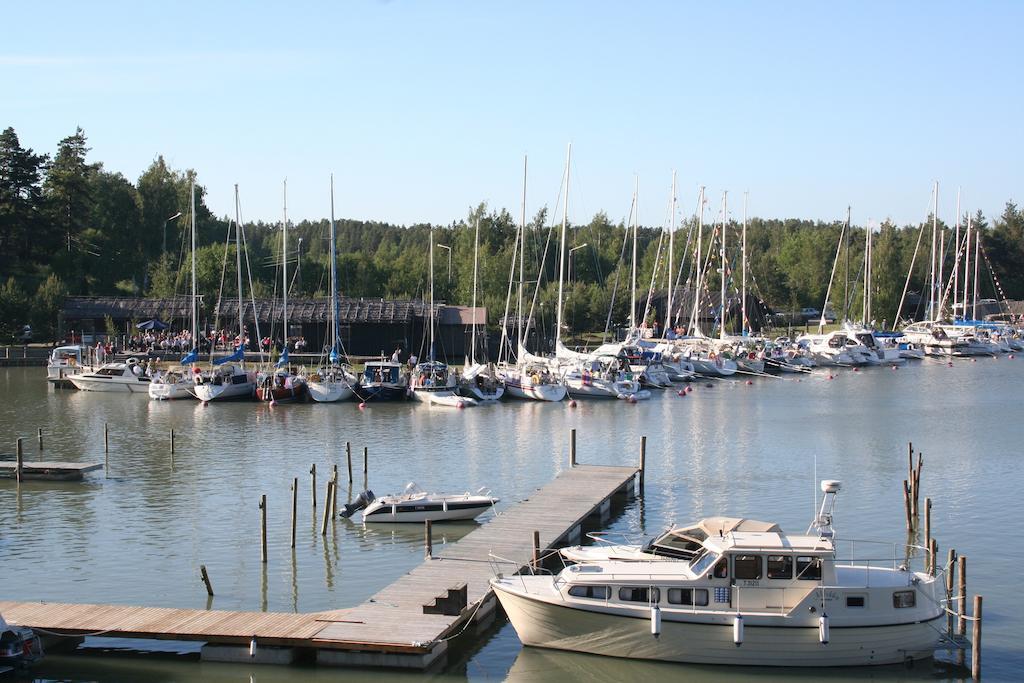 Вилла Peterzens Boathouse Laupunen Экстерьер фото